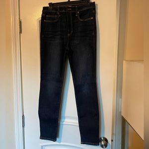 Sneak Peek Skinny Jeans Size 29